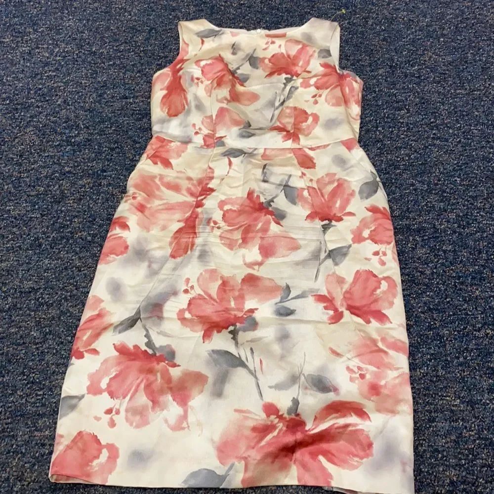 Jones New YorkโFloral Dress sz. 6